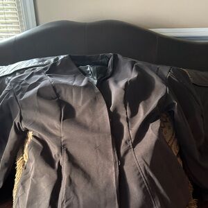 Black Fitted Jacket with barrel arm